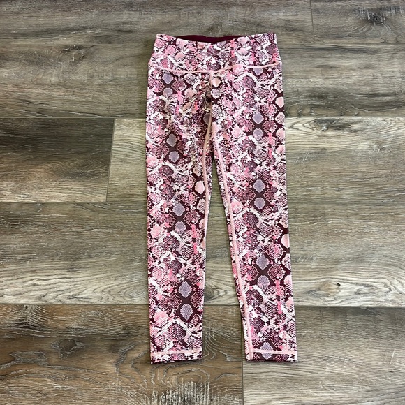 Victoria's Secret Pants - Victoria’s Secret leggings worn once Size XSP
